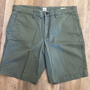 Gap khaki shorts